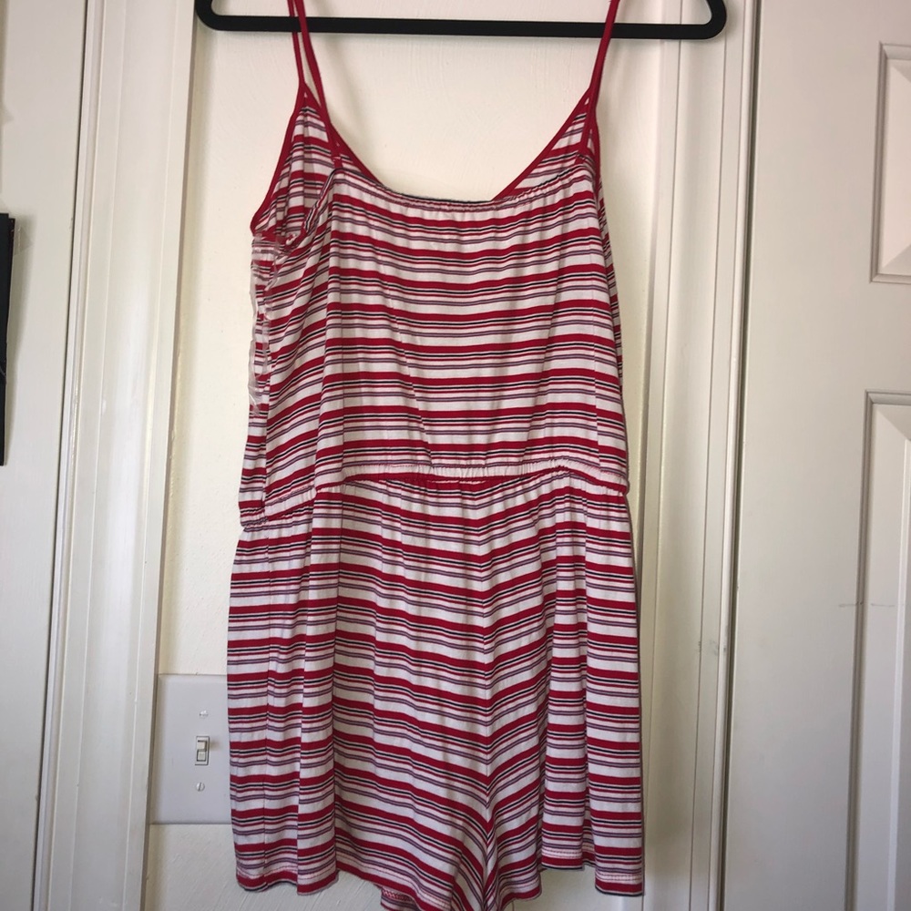 Super cute romper!